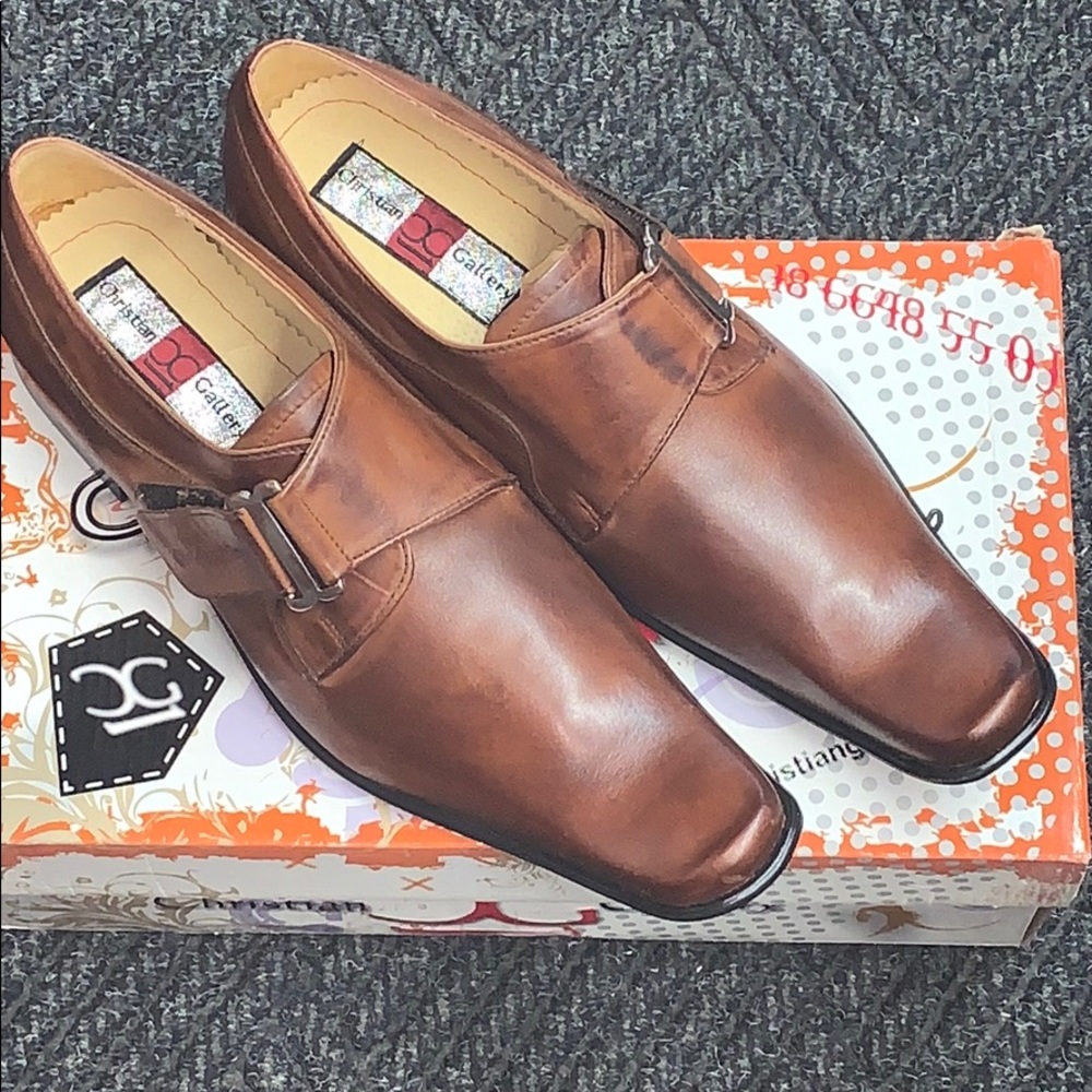 Men’s dress shoes